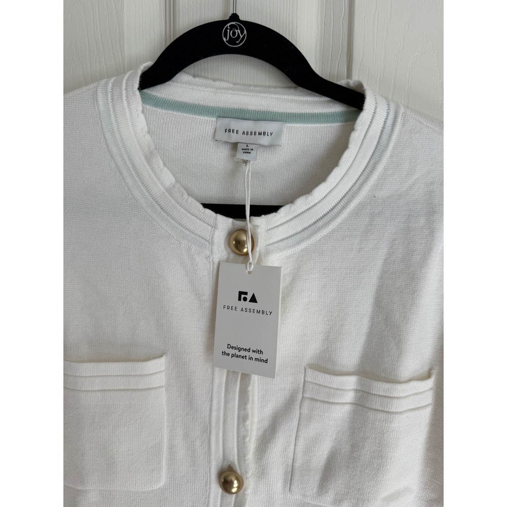 Free Assembly NWT Ruffle Neck Cardigan w Gold Buttons Off White Size Large - Picture 4 of 8